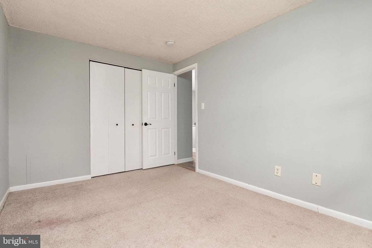 254 Chalet Circle W photo 26