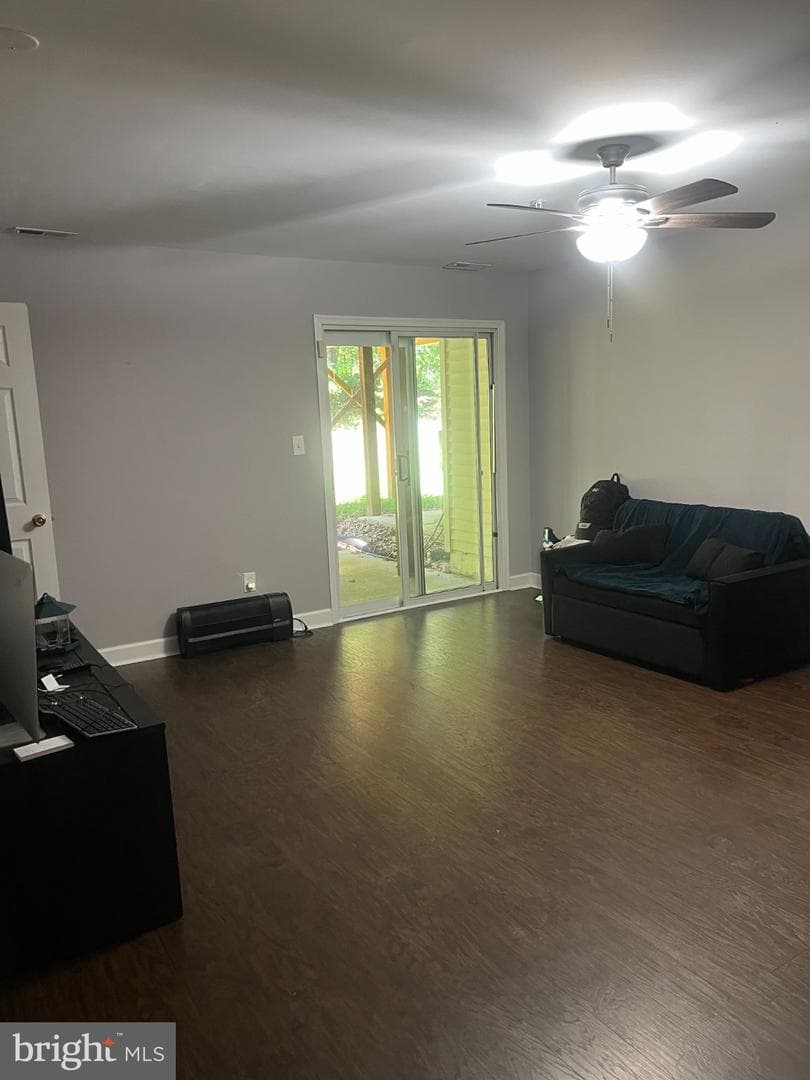 178 Pinecove Avenue photo 11