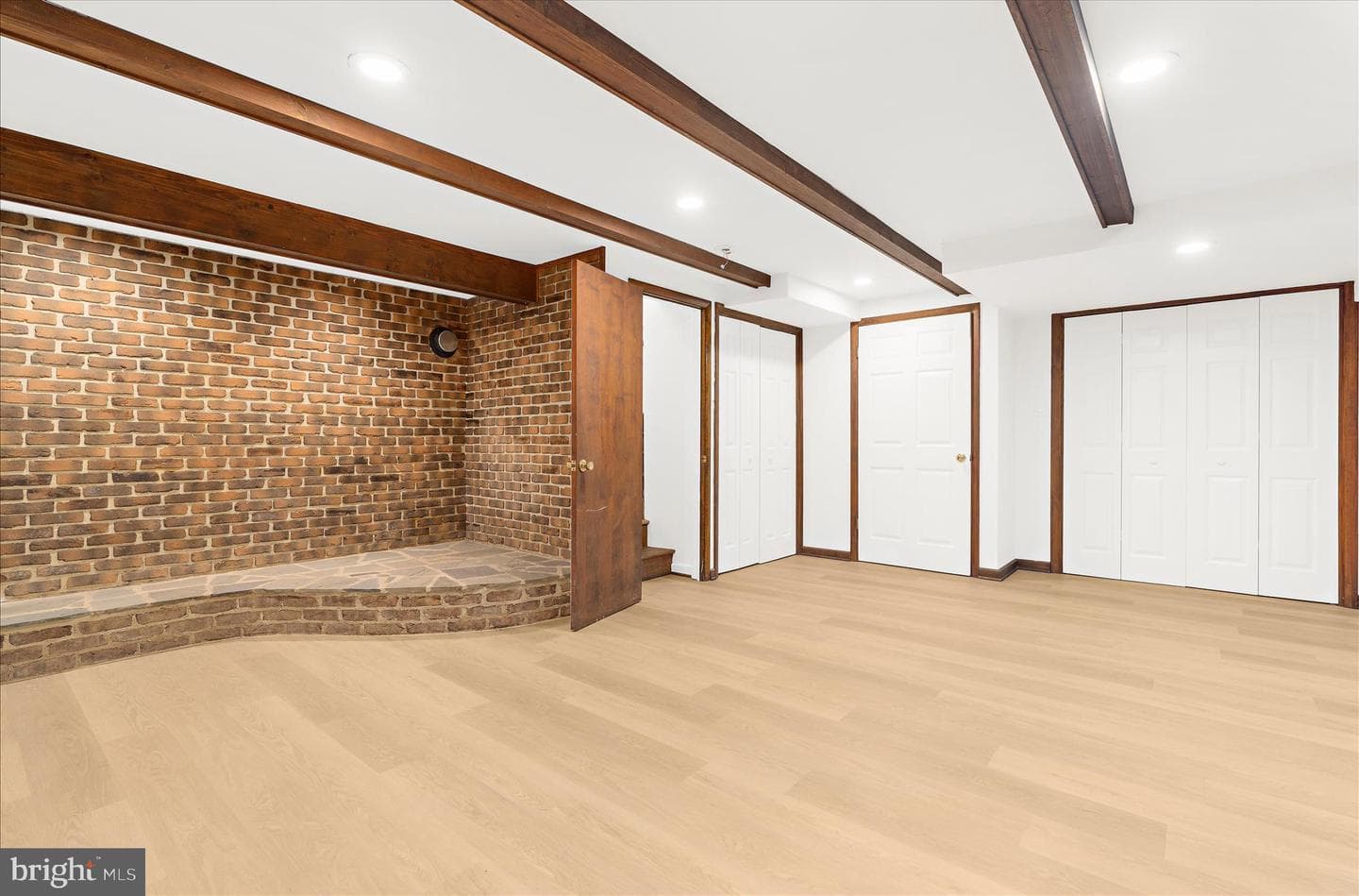698 Discovery Road photo 35