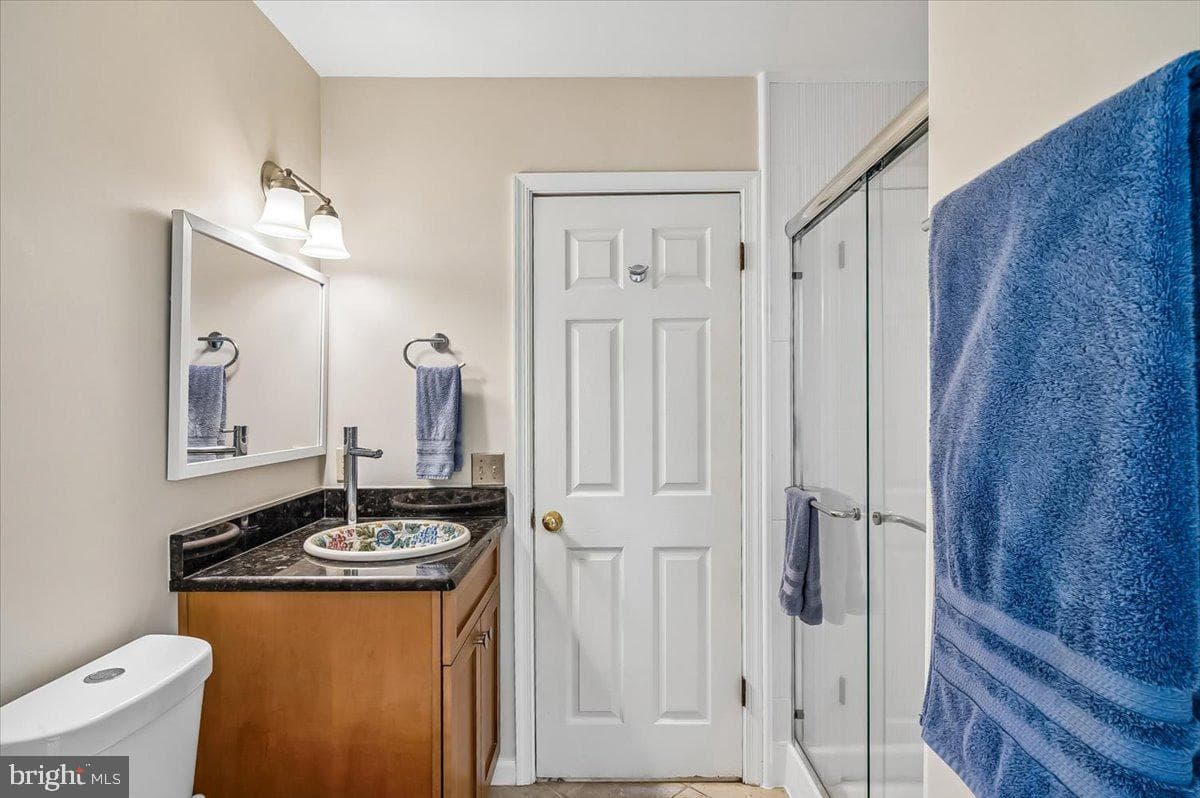 120 Kingswood Road photo 24