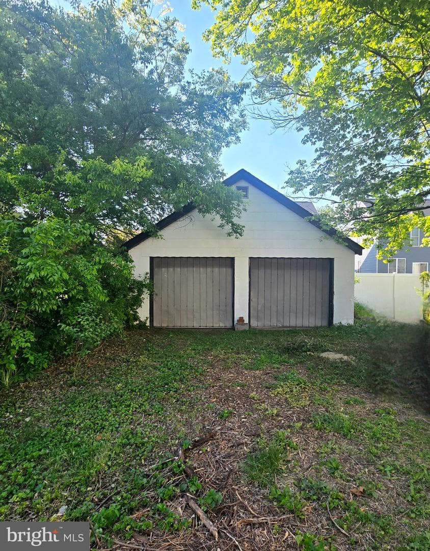 220 Meadow Road, Pasadena