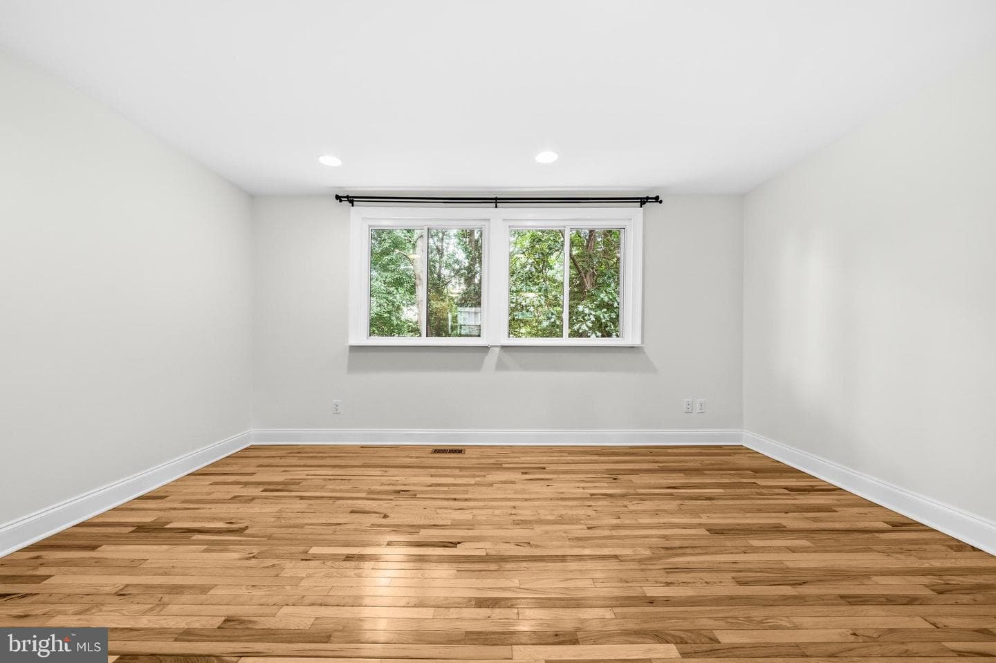 7909 Wellesley Court photo 14