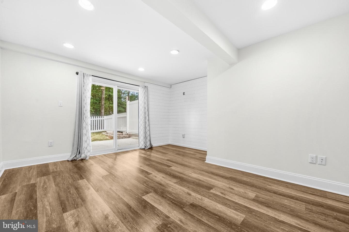 7909 Wellesley Court photo 31