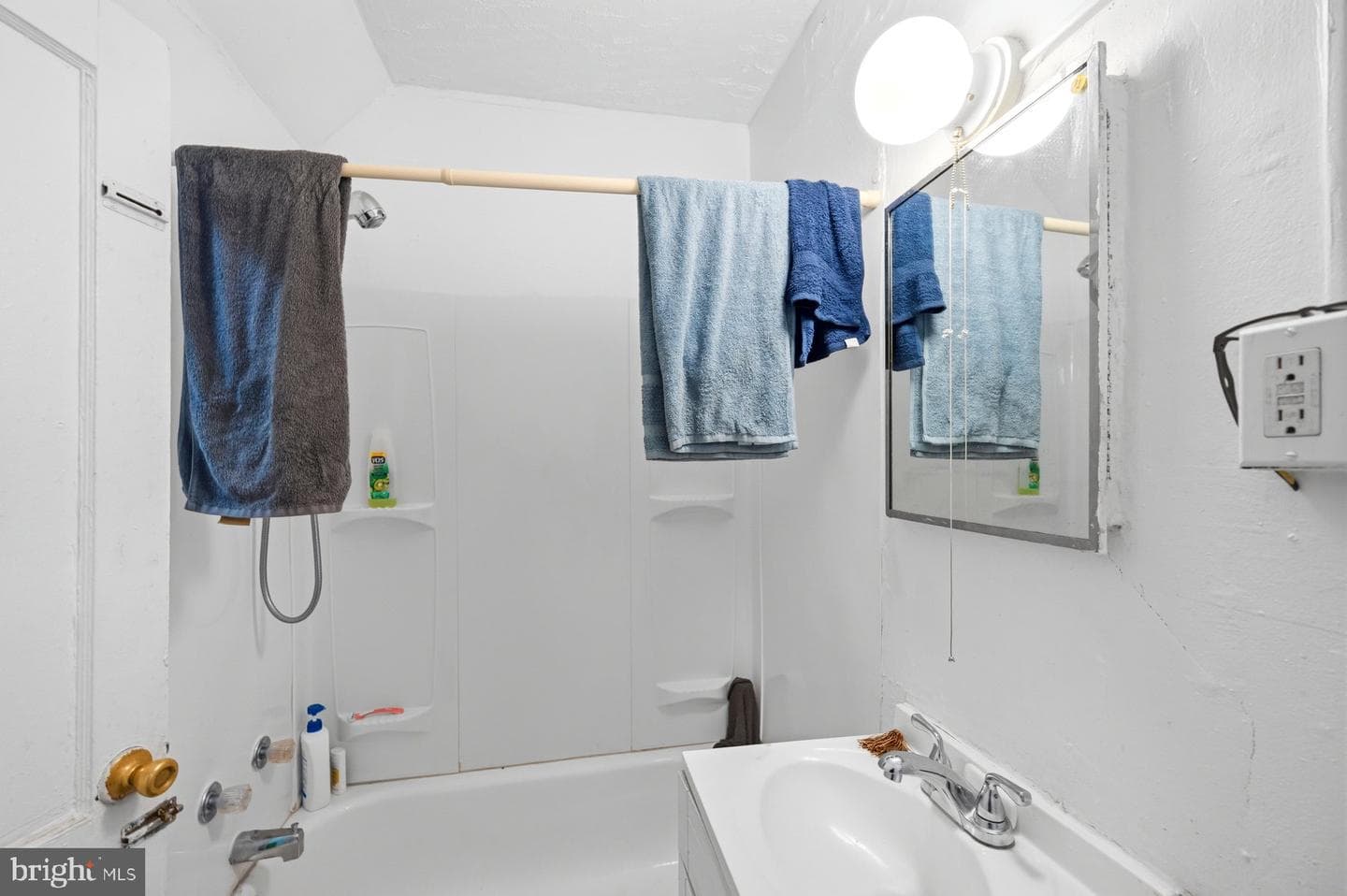 923 1st Street photo 14