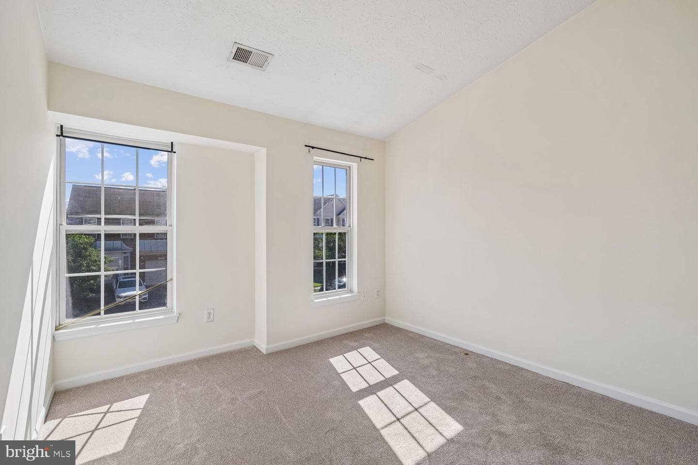 2426 Knapps Way photo 42