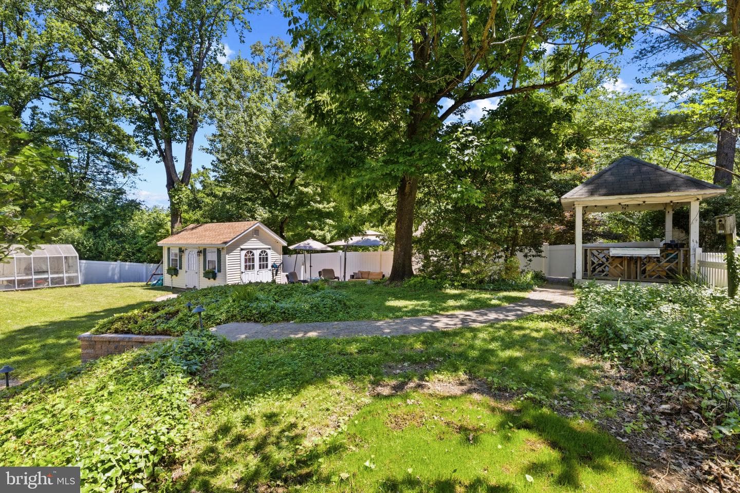 1915 Dulaney Place photo 32