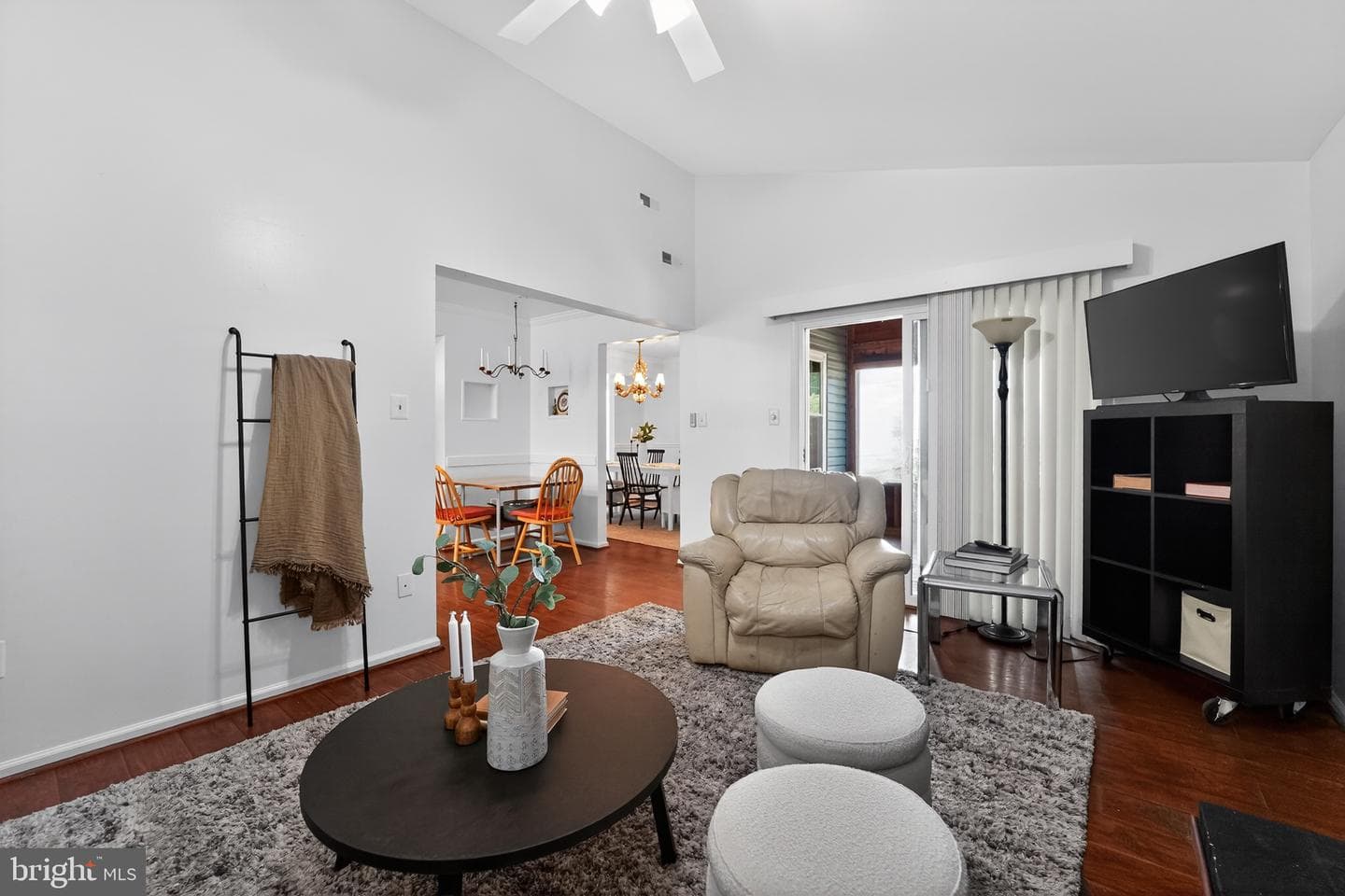 397 Kings College Drive photo 8