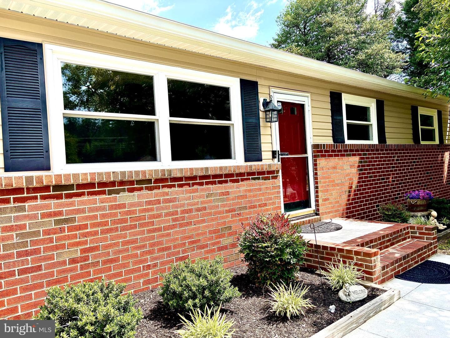 464 Martin Drive photo 5