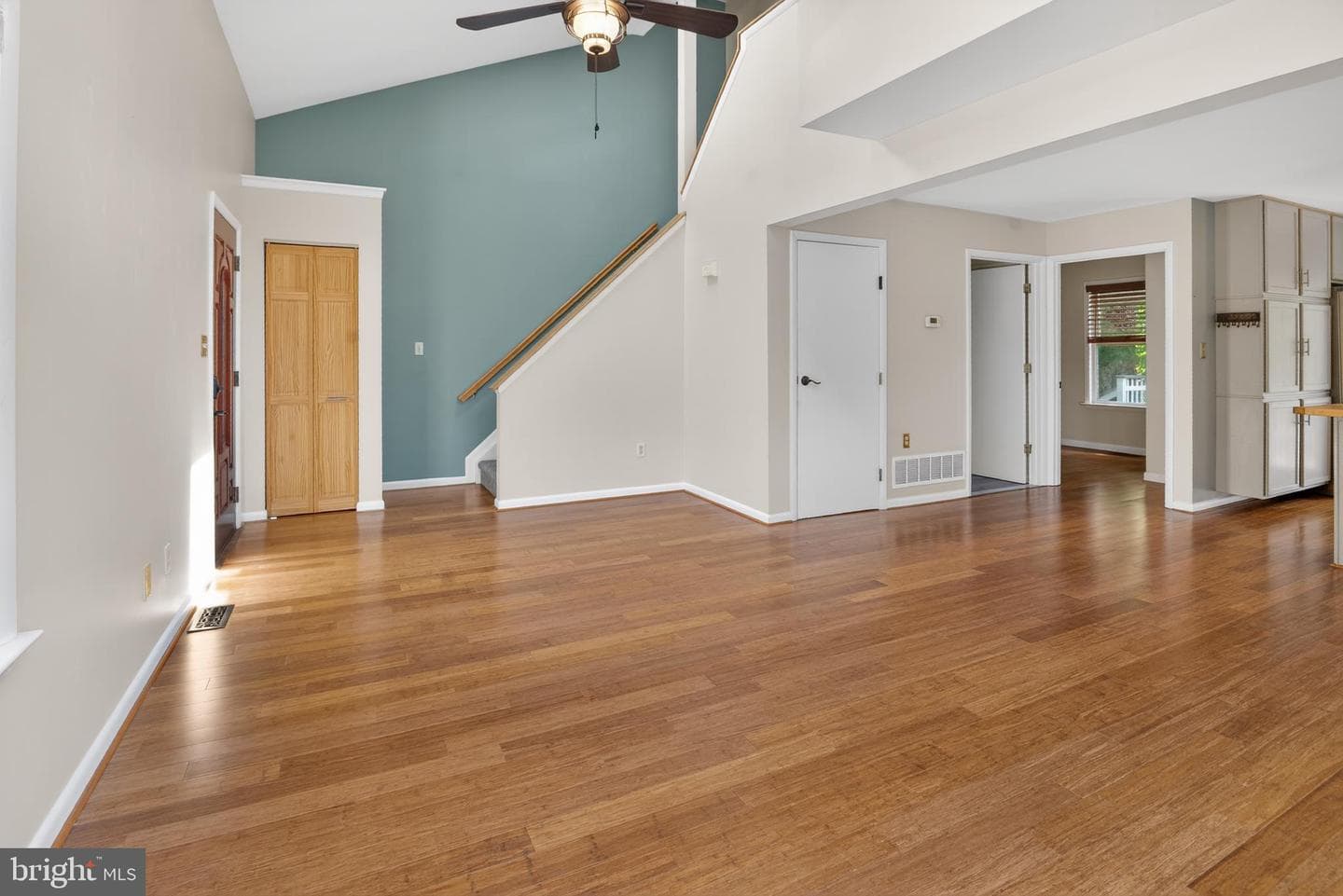 607 Overhill Drive photo 7
