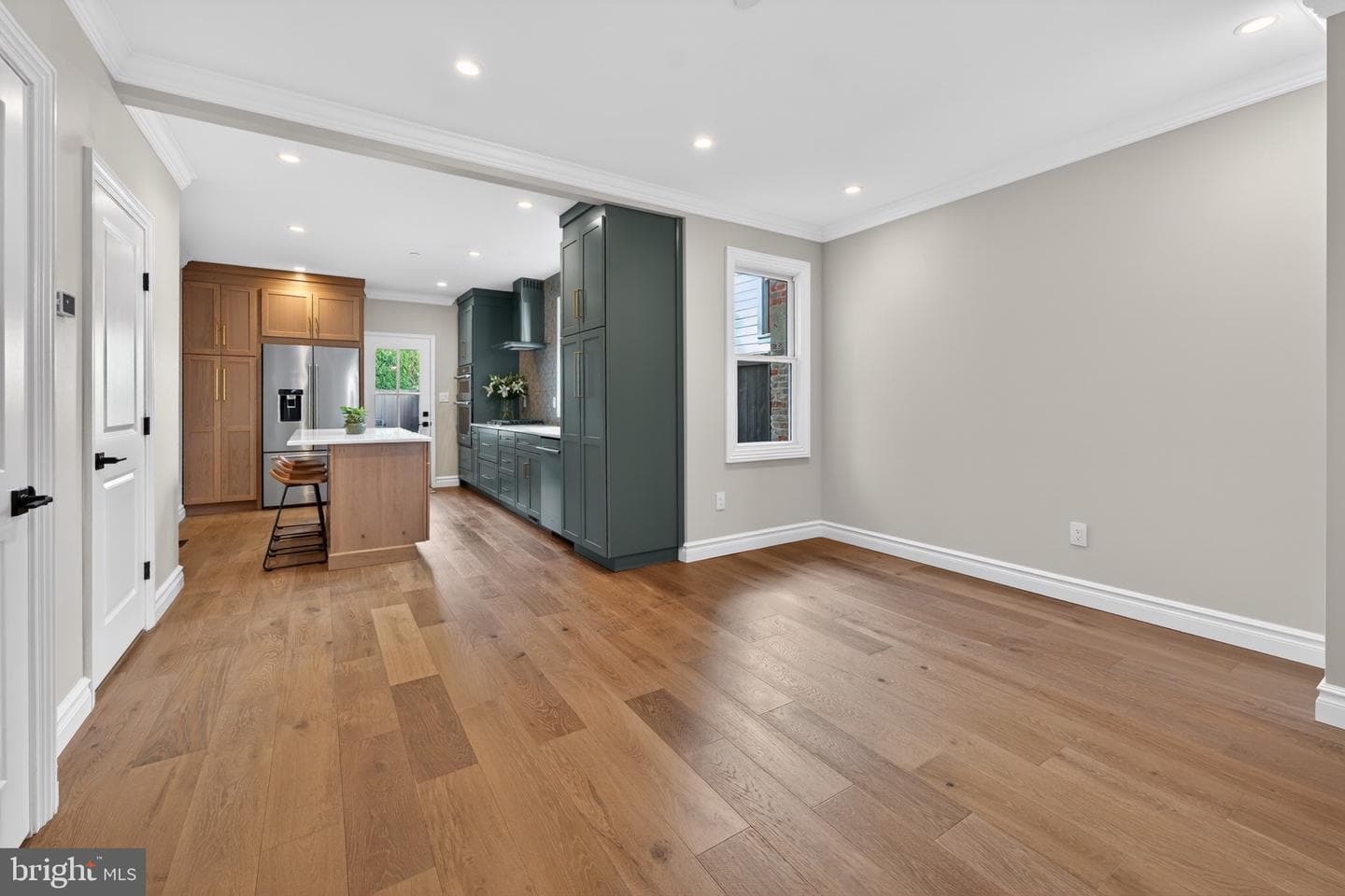 11 1/2 College Avenue photo 18