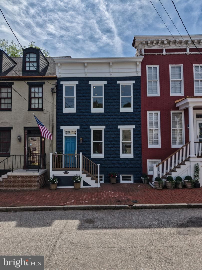 11 1/2 College Avenue photo 51