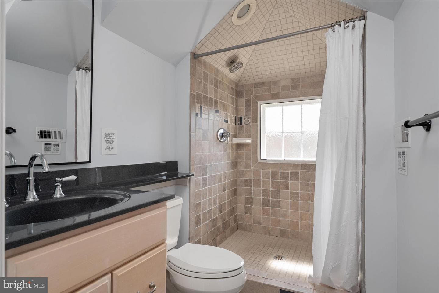 238 King George Street photo 32