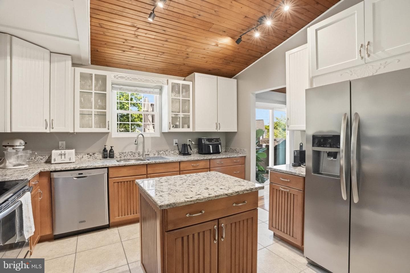 807 Oakwood Road photo 10
