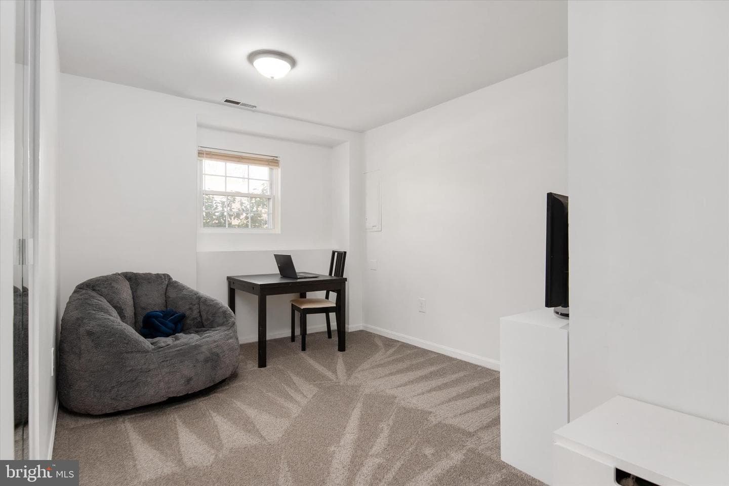 523 Benforest Drive W photo 28
