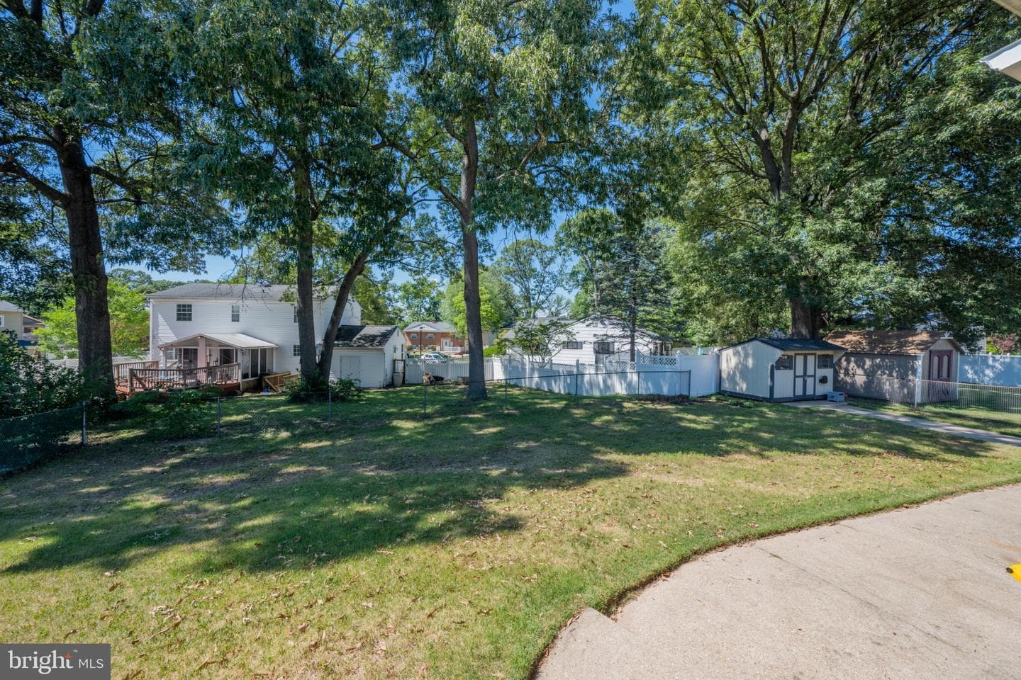 7960 Pipers Path photo 4