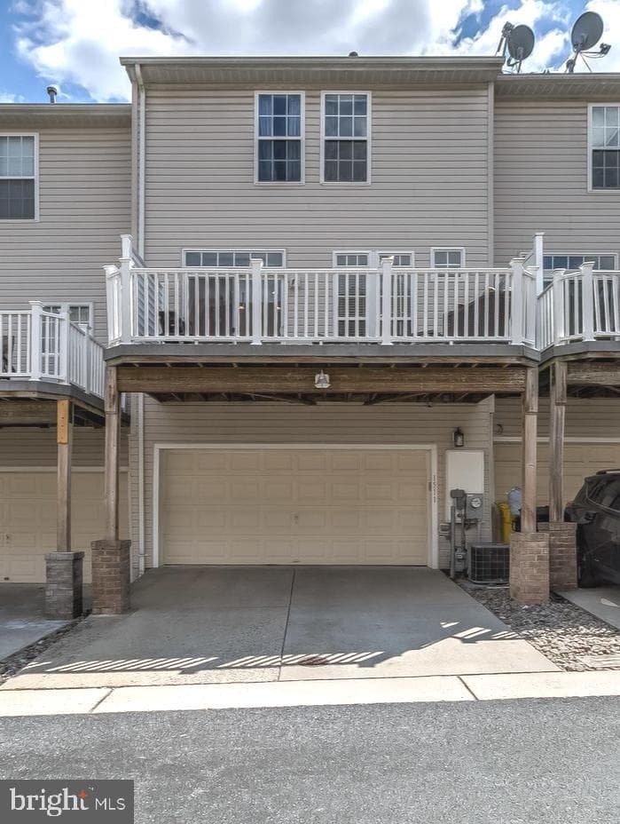 1511 Martock Lane photo 18
