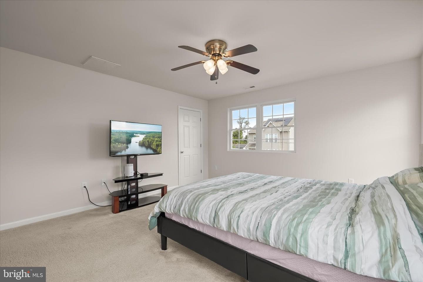 305 Bishop Avenue photo 25