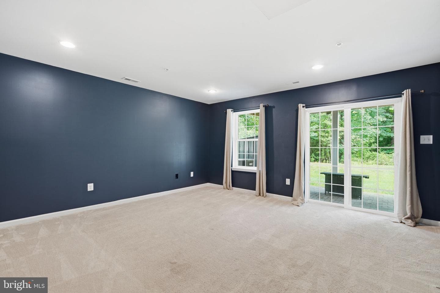1335 Hawthorn Drive photo 35