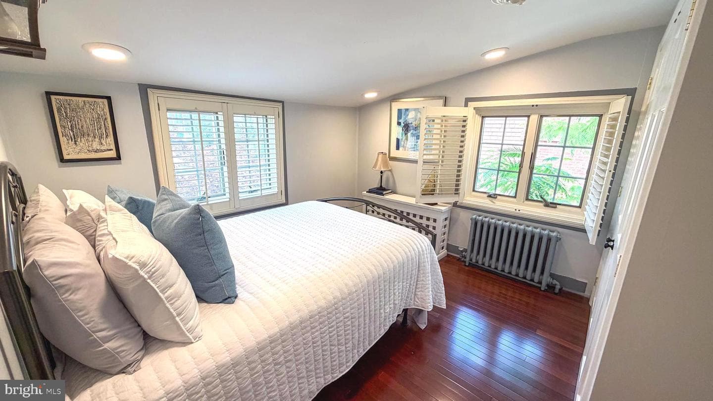 127 Charles Street photo 16