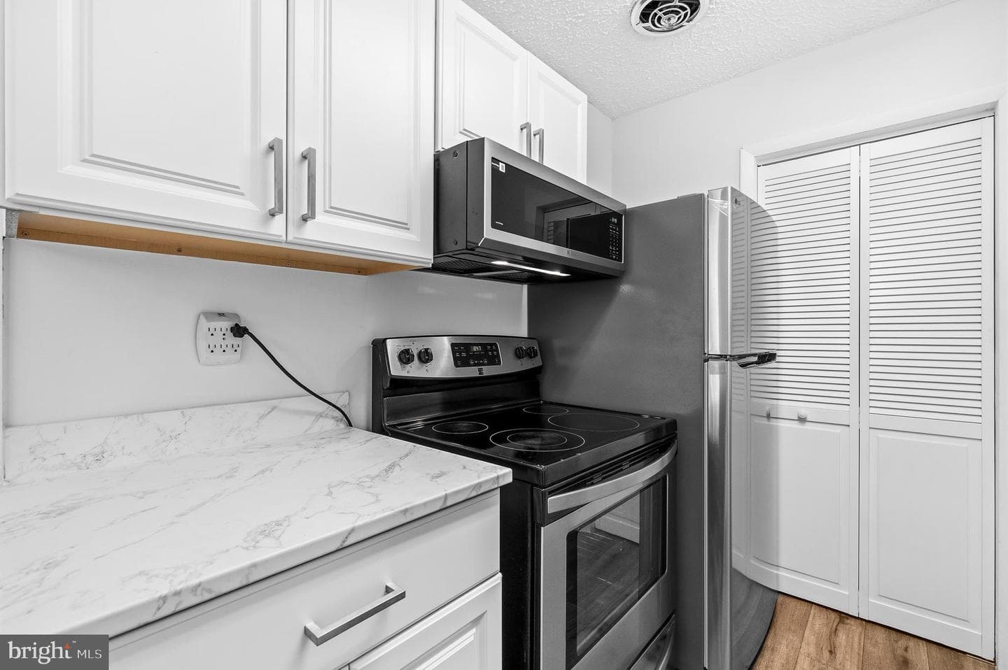 1407 Houghton Road photo 10