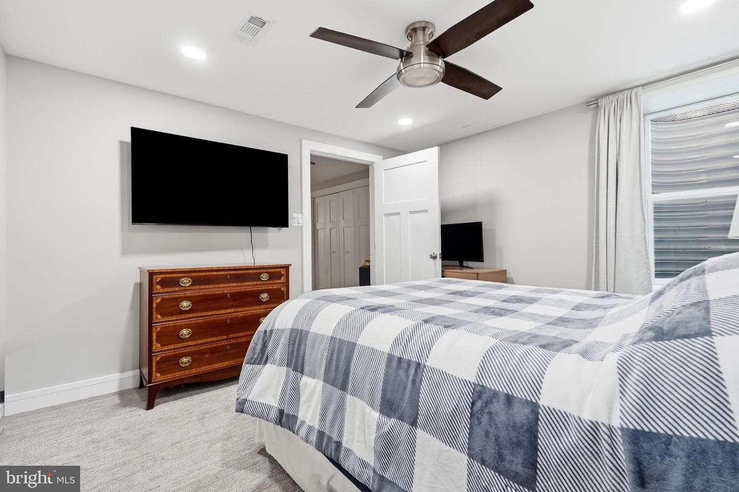 348 Butternut Court photo 48