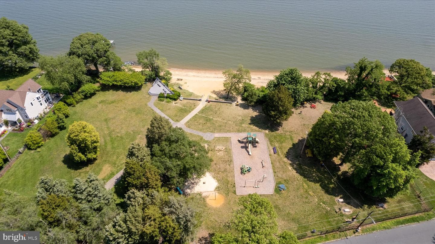 1000 Lakeview Lane photo 35