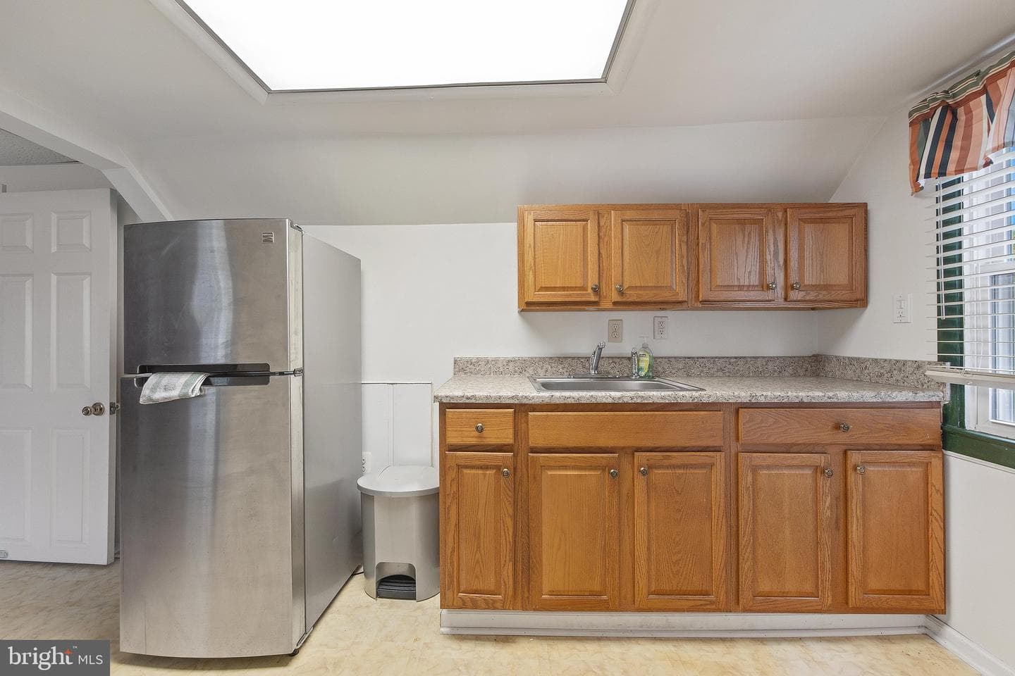 207 Hance Avenue photo 27