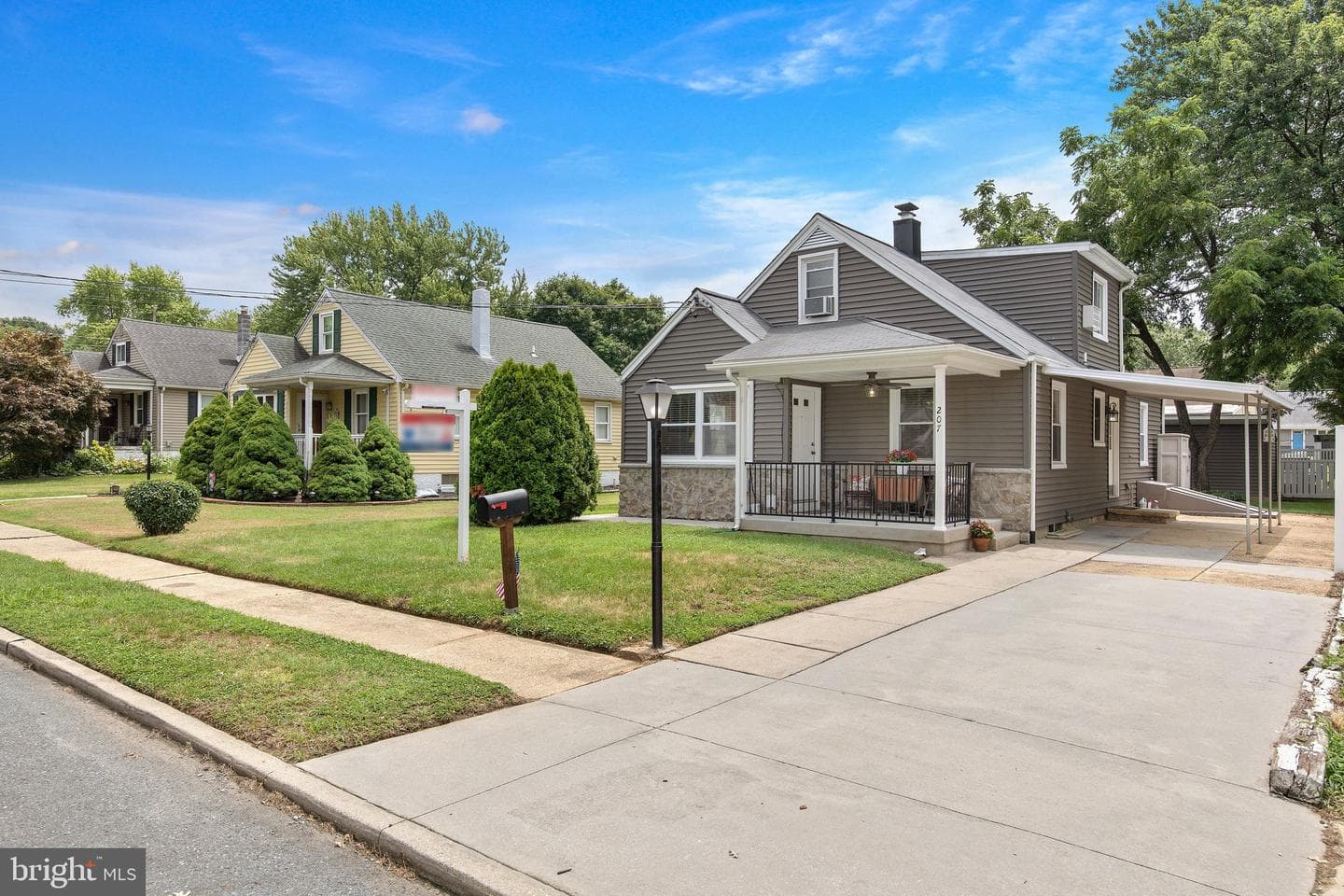 207 Hance Avenue photo 4