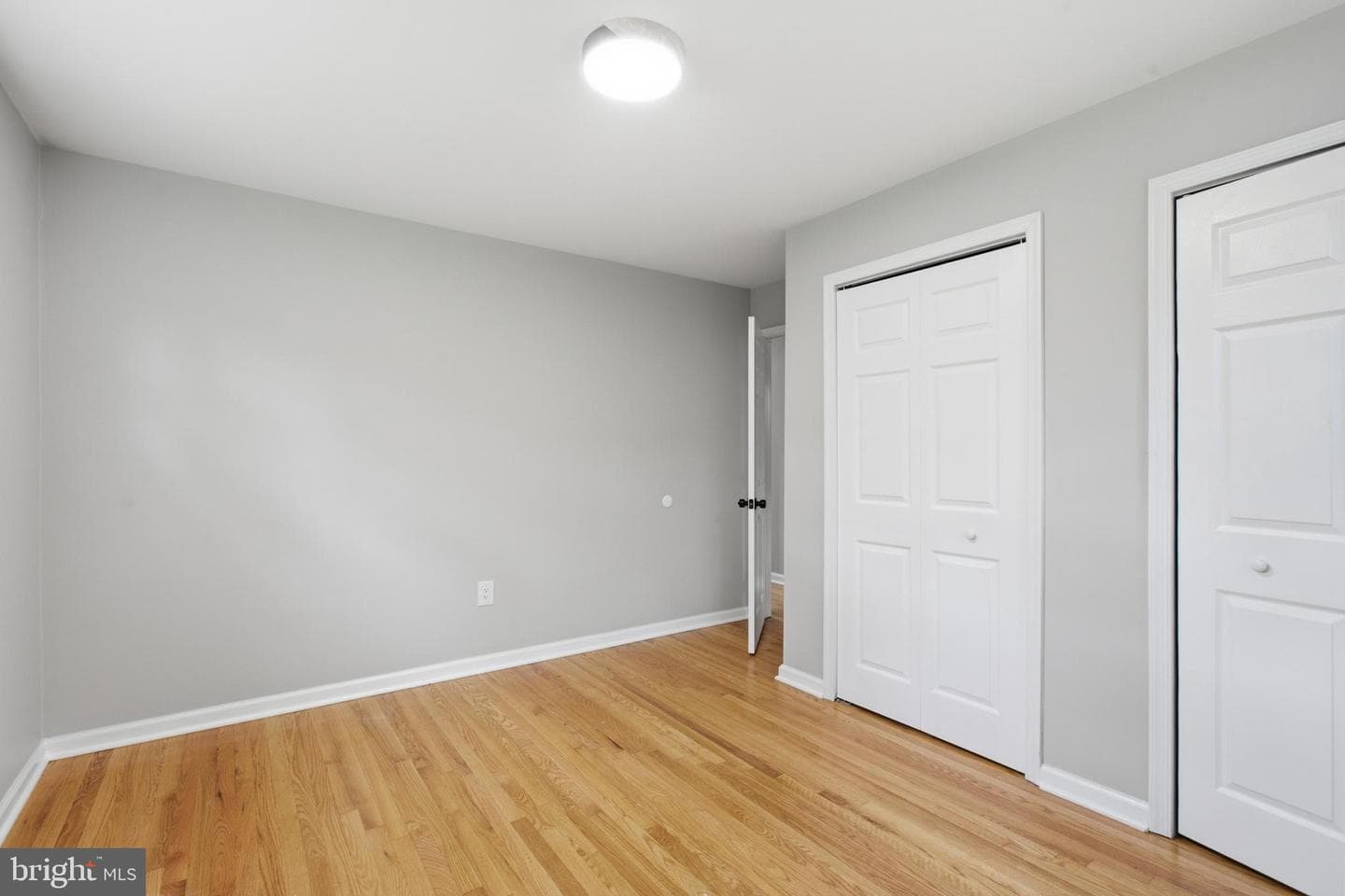 896 Forest Lane photo 32