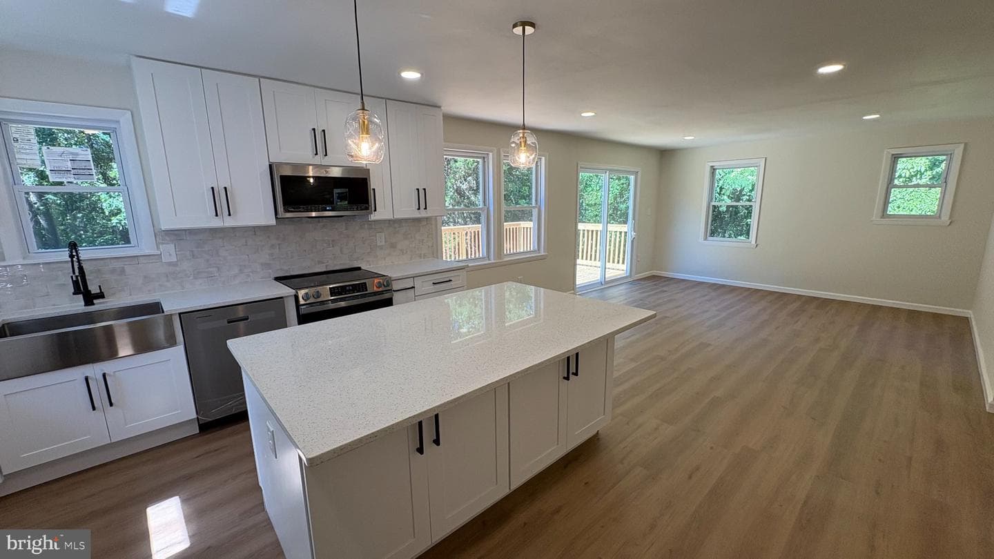 105 Simmons Lane photo 10