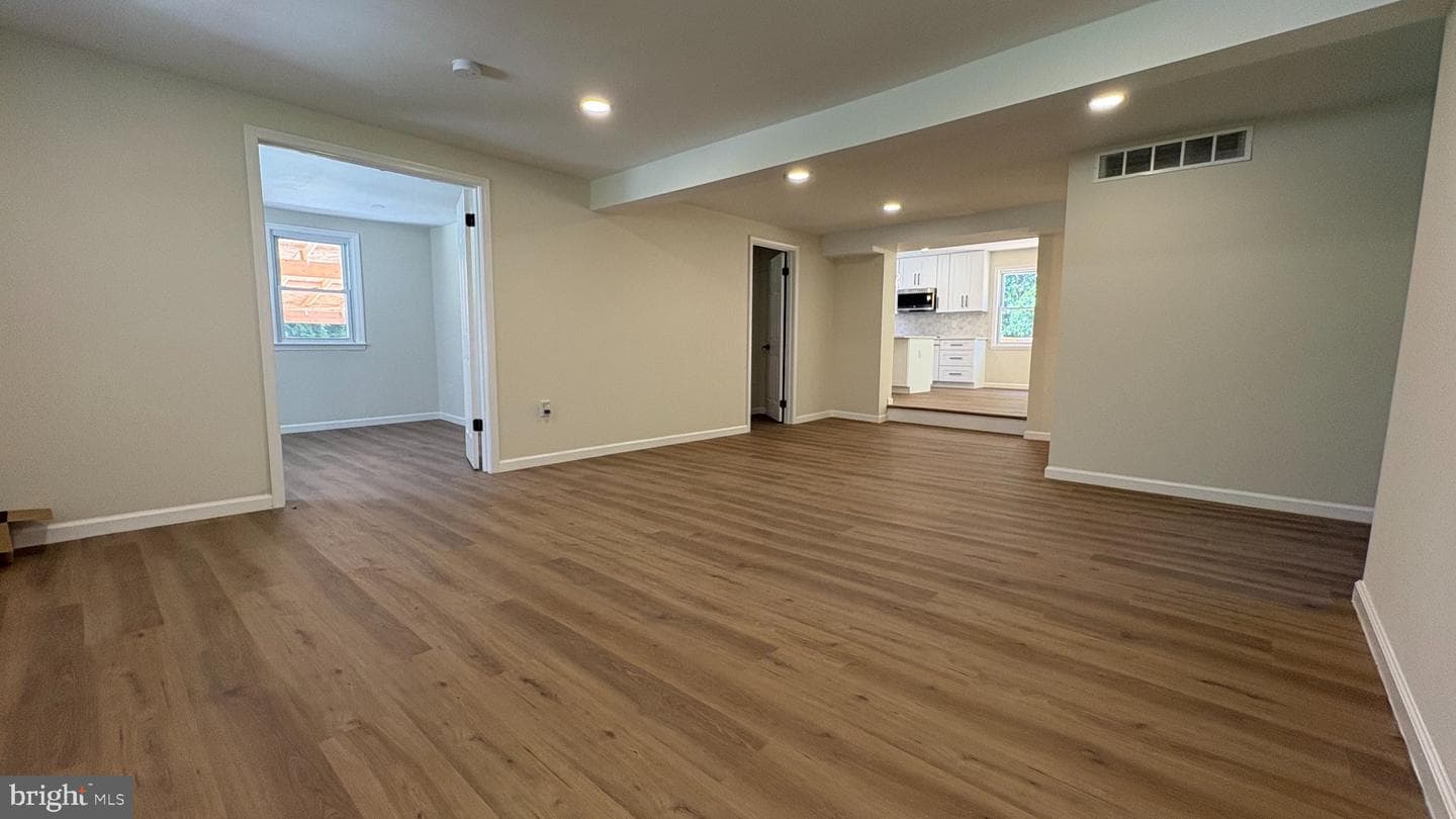 105 Simmons Lane photo 4