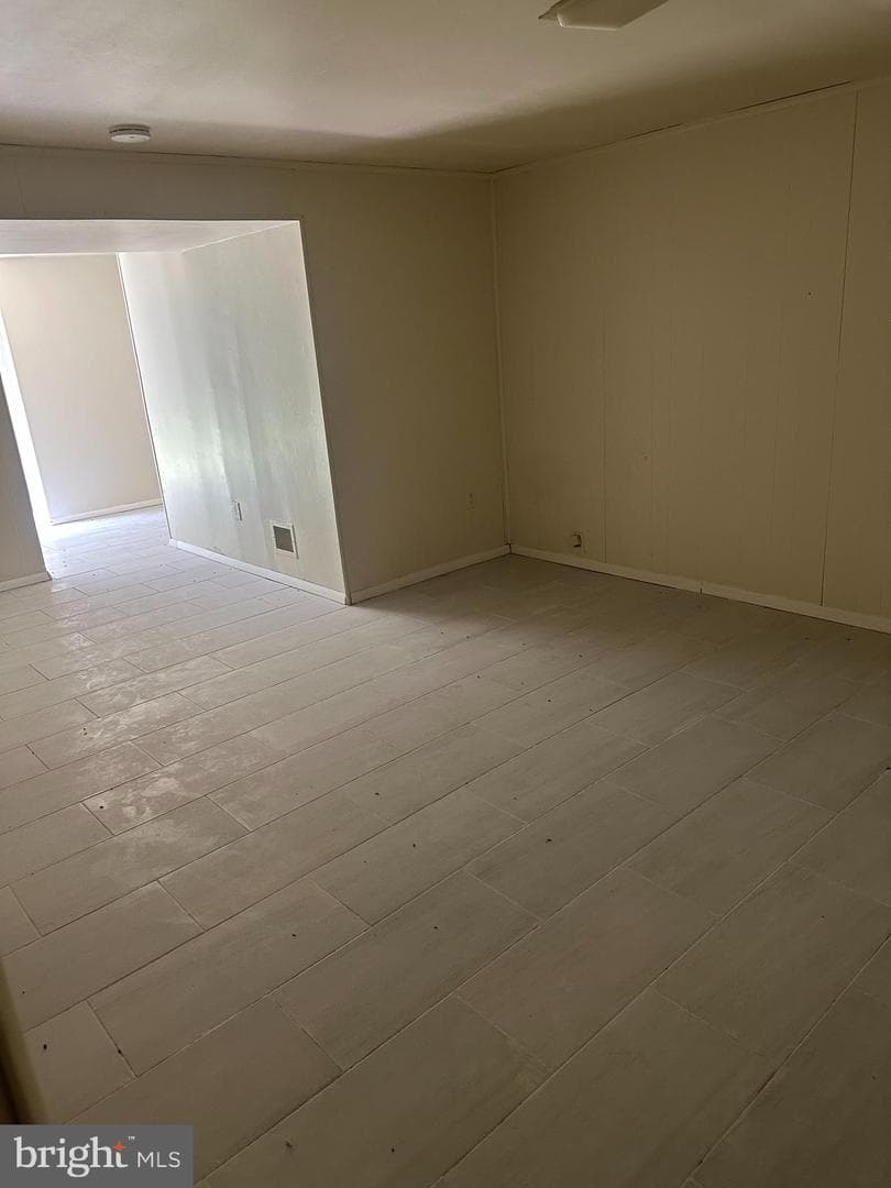 8253 Parham Court photo 5