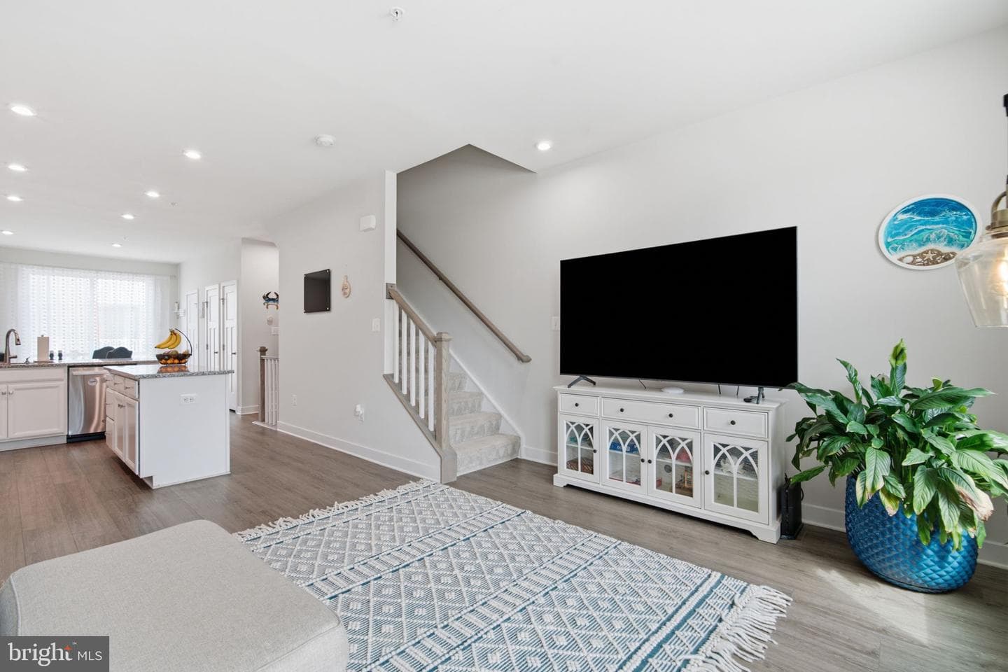 649 Lakemont Drive photo 9