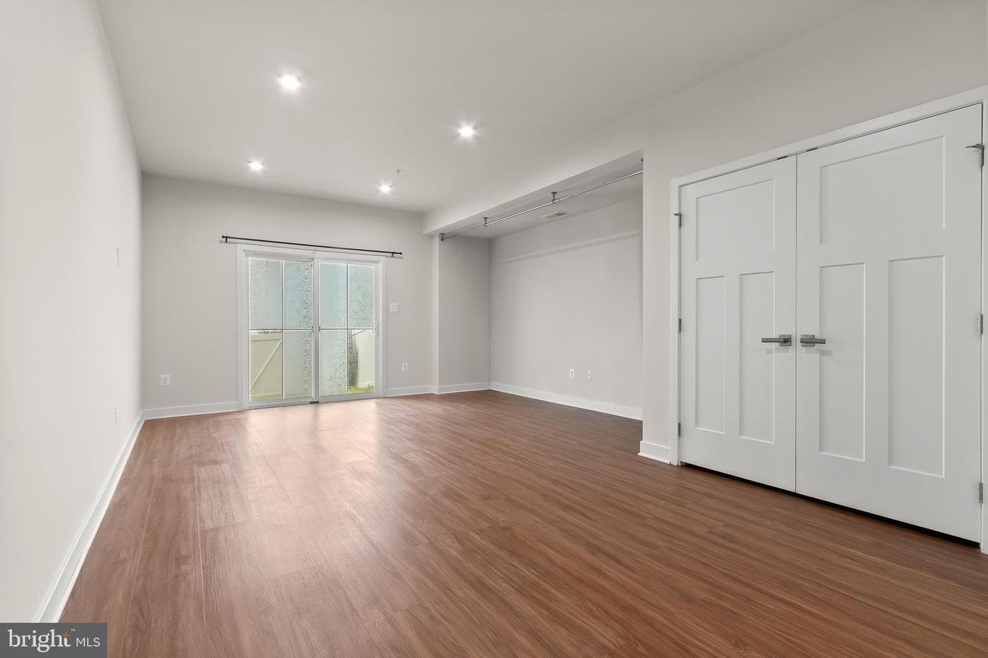 8108 Dewey Place photo 7