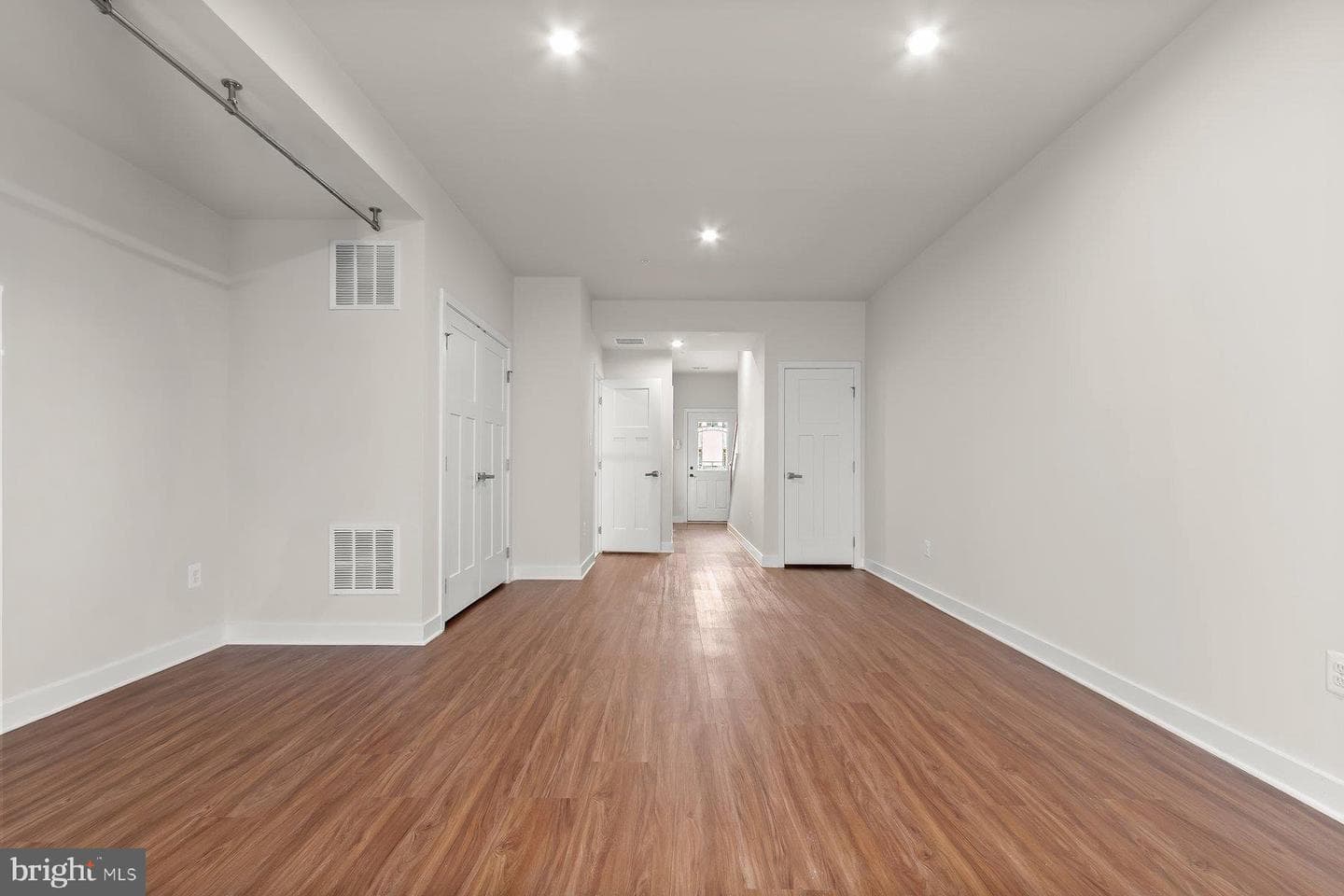 8108 Dewey Place photo 9