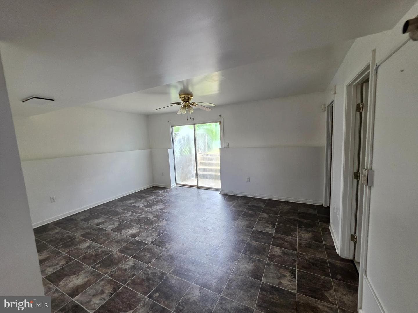 5705 Redmond Street photo 28