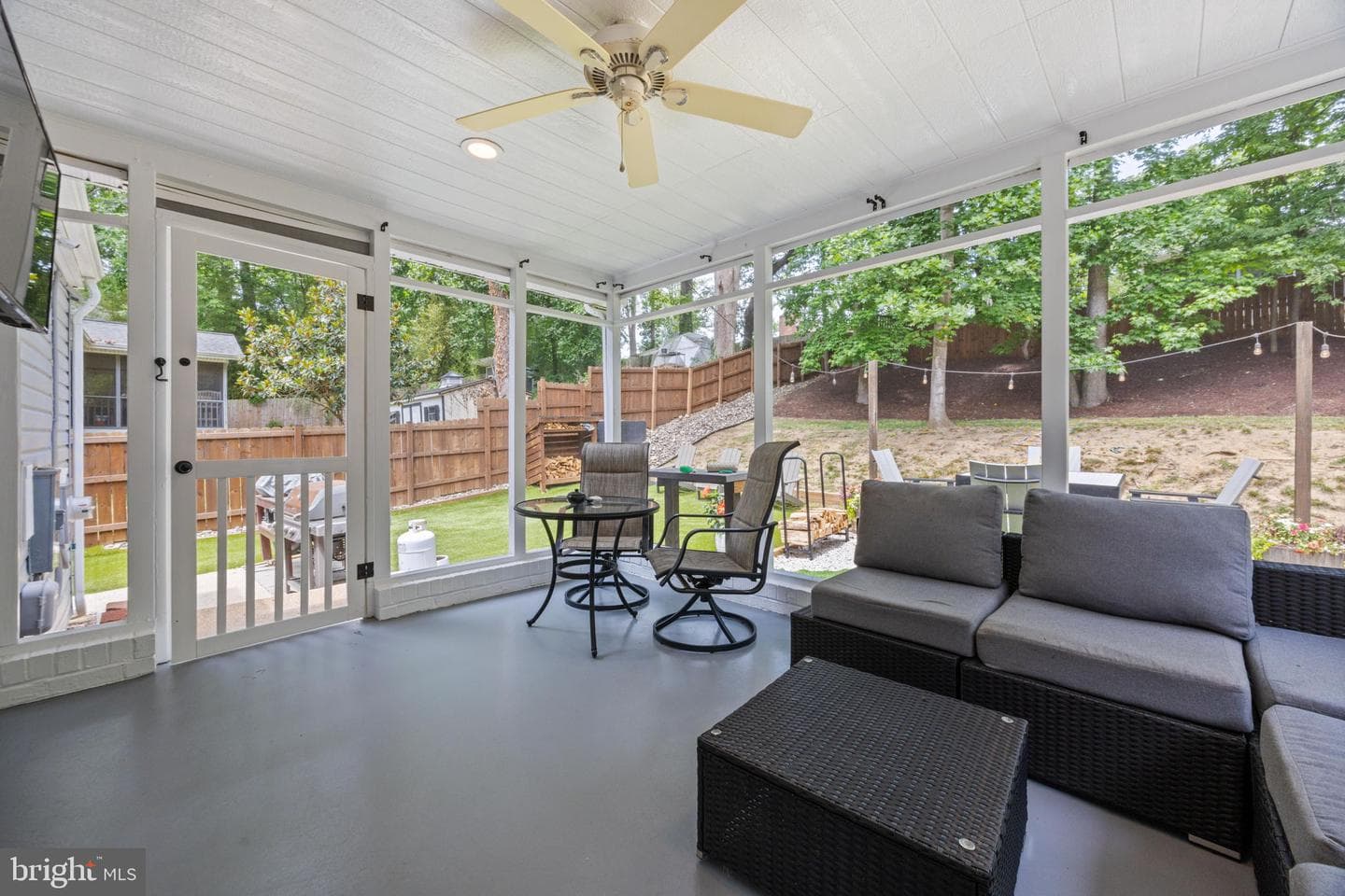 108 Maple Drive photo 34