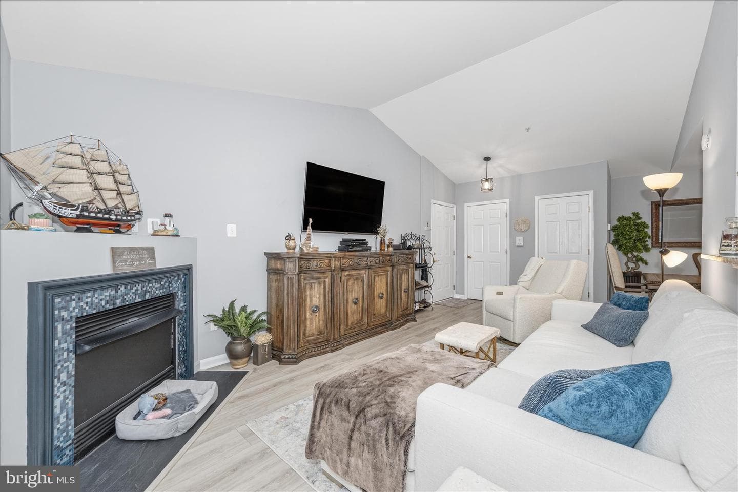 501 Mathias Hammond Way #301 photo 12