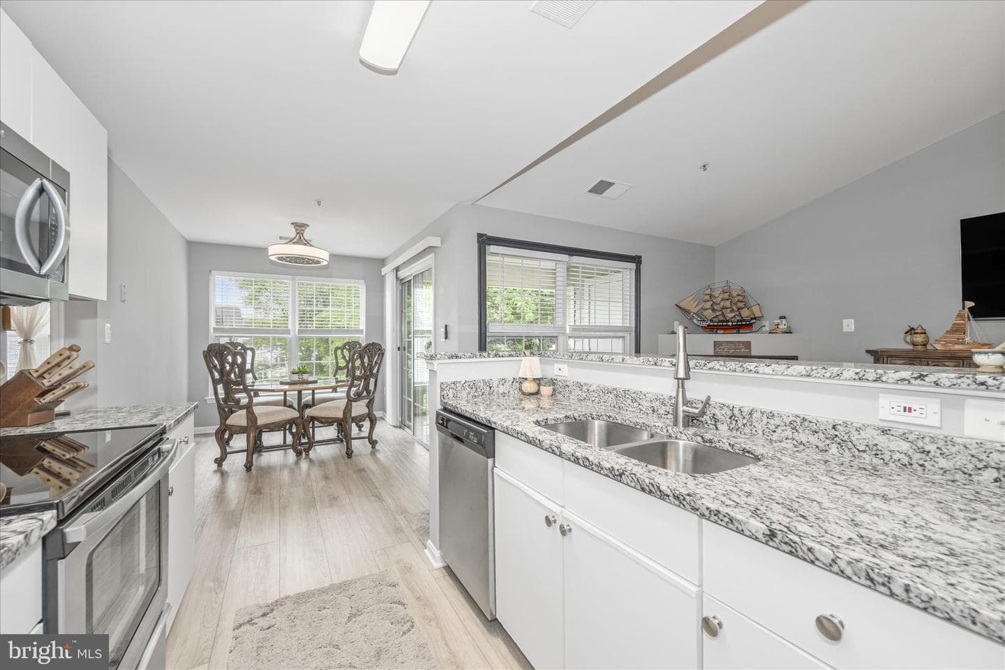 501 Mathias Hammond Way #301 photo 19