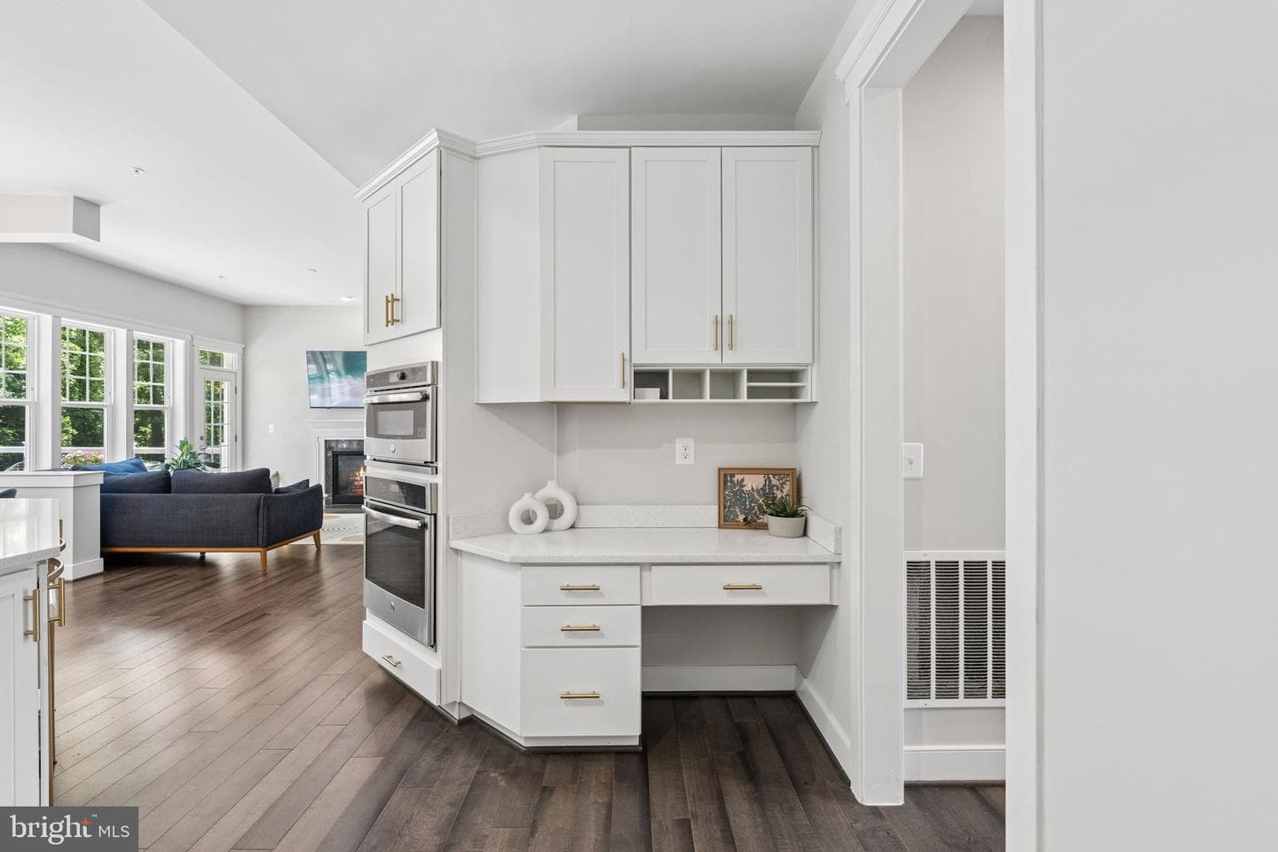 2019 Basil Hall Court photo 21