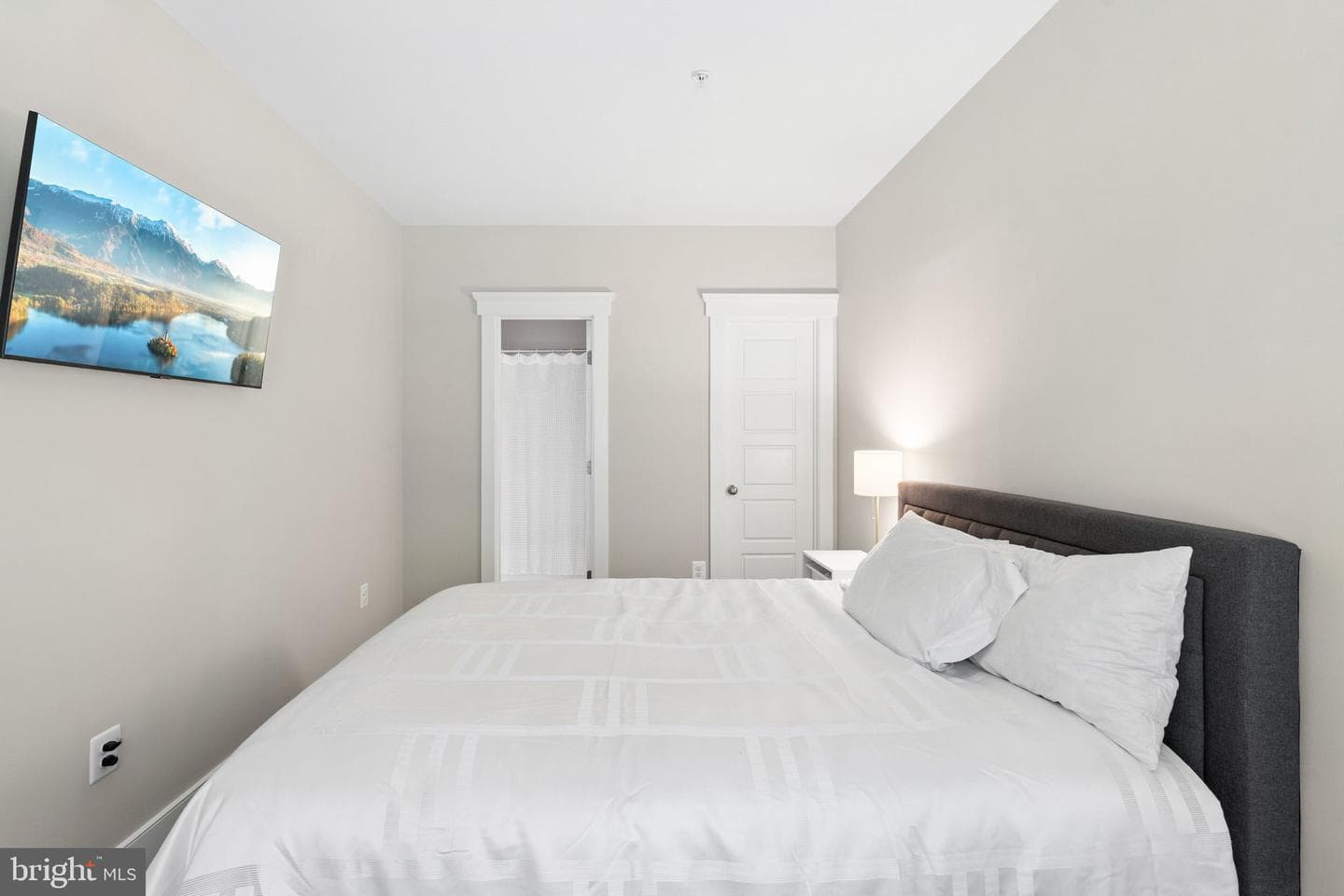2019 Basil Hall Court photo 72