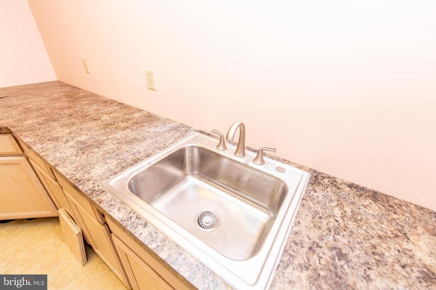 734 Thornwood Drive photo 32