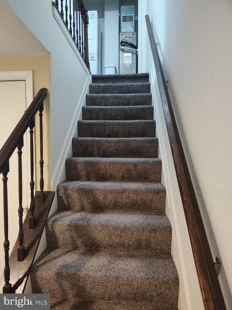 624 Newbridge Court photo 4