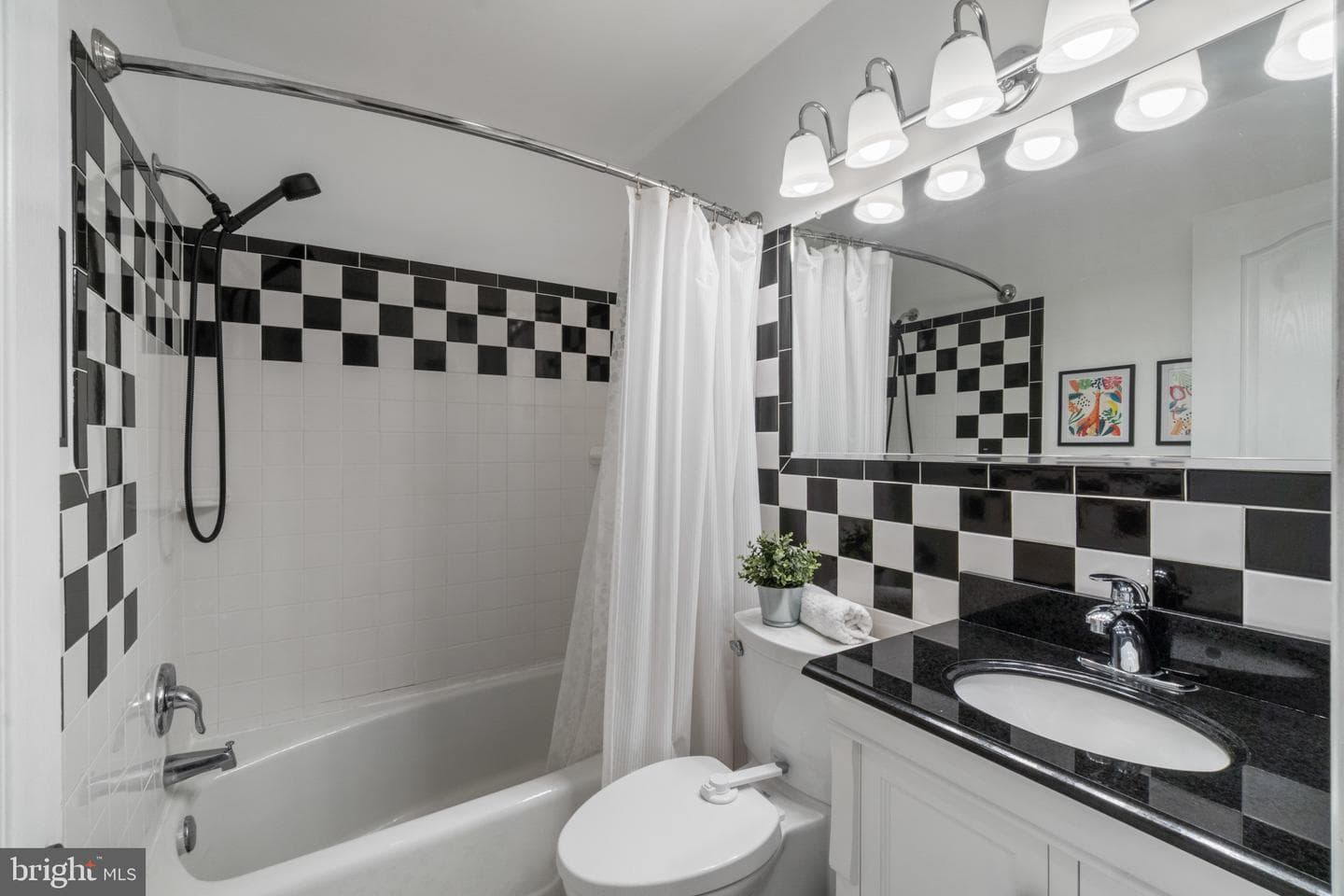 117 Oakwood Road photo 78