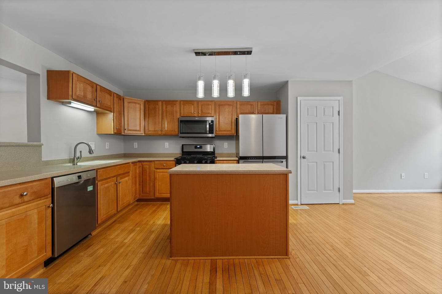 1504 Falling Brook Court photo 18