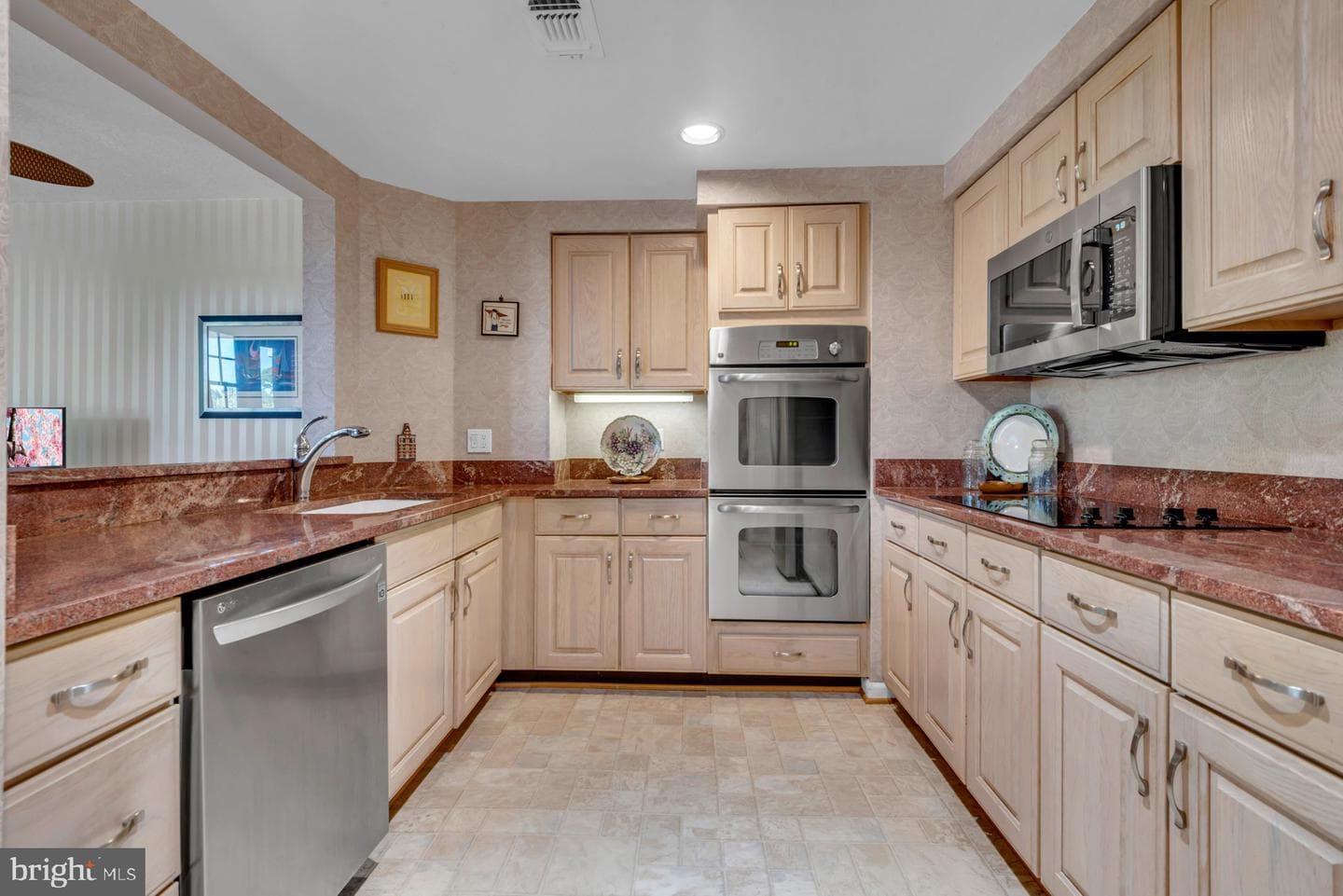 930 Astern Way #204 photo 6