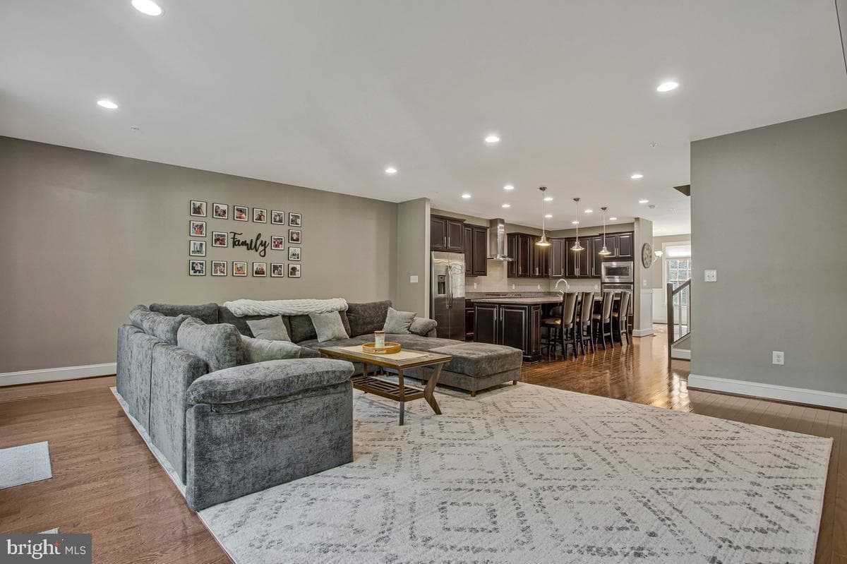 214 Treyburn Way photo 9