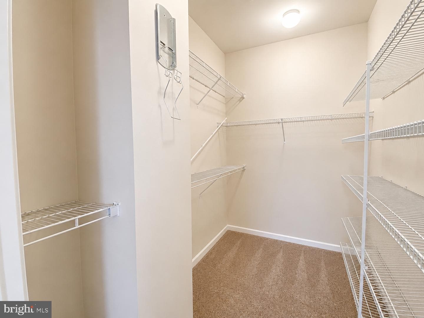 1743 Theale Way photo 25