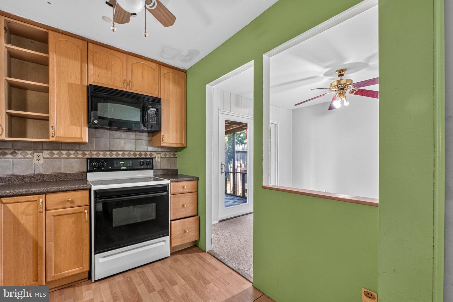 7738 Notley Road photo 10