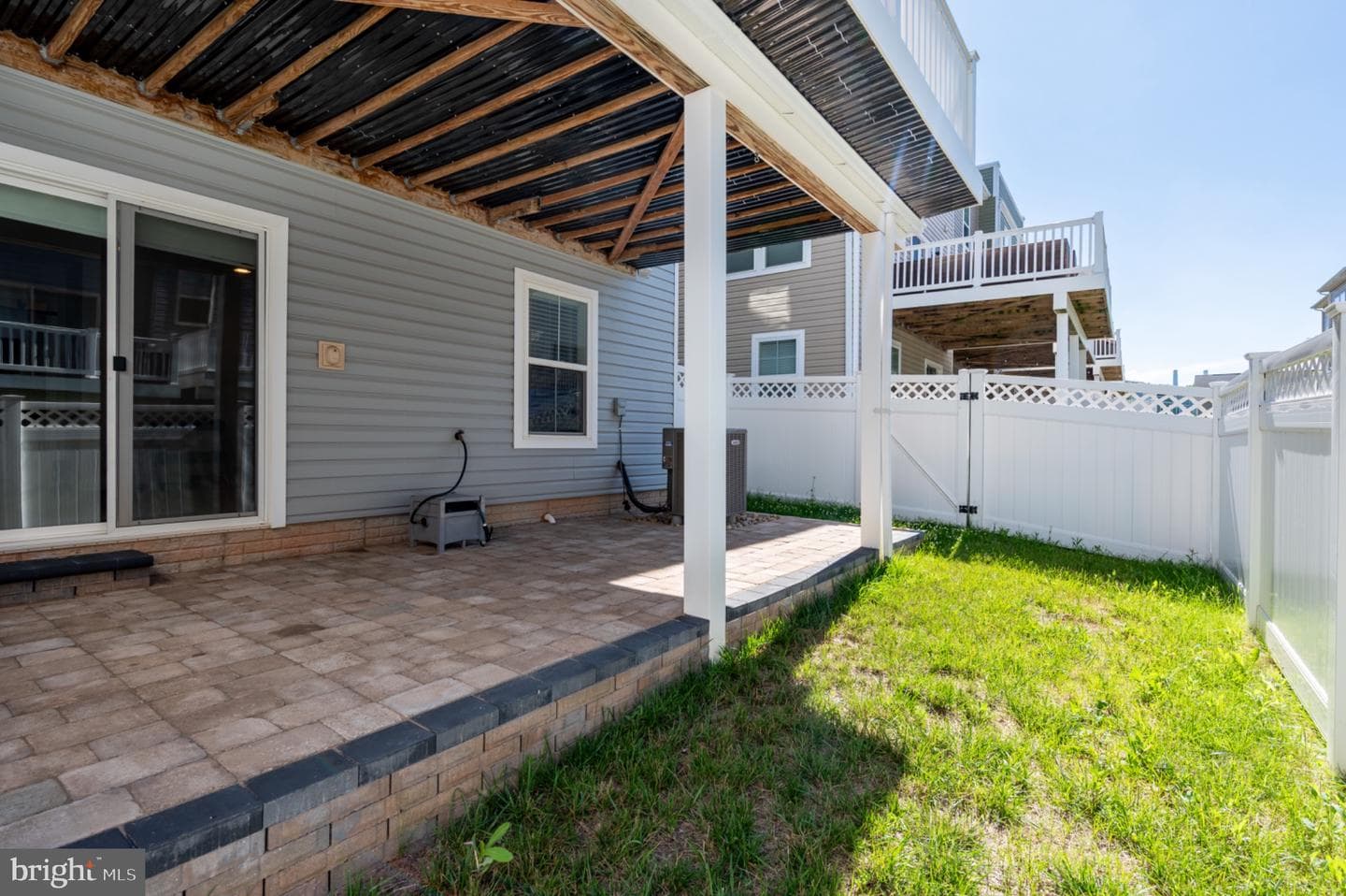 923 Thurston Lane photo 30